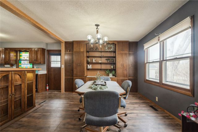 2602 Towne House Drive NE, Cedar Rapids, IA 52402