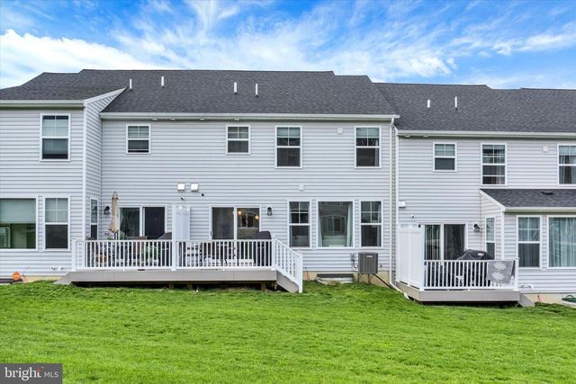 109 EMMA CIR, Harrisburg, PA 17112