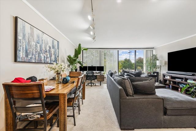 5445 N Sheridan Road 306, Chicago, IL 60640