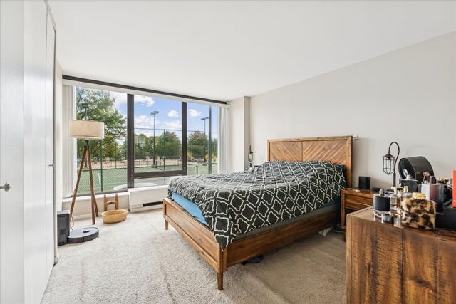 5445 N Sheridan Road 306, Chicago, IL 60640