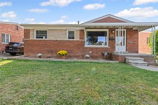 29243 Boston Street, St. Clair Shores, MI 48081