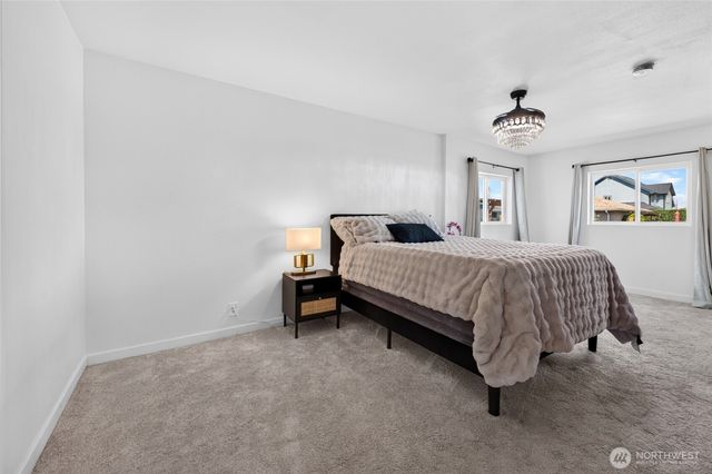 607 14th Street SW, Puyallup, WA 98371