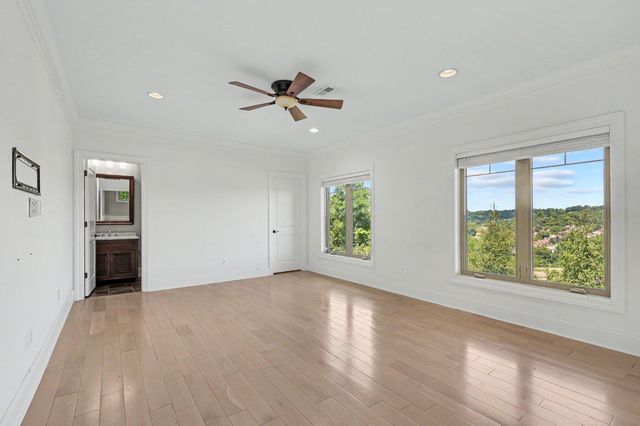 101 Watch Hill Lane, Newport, KY 41071