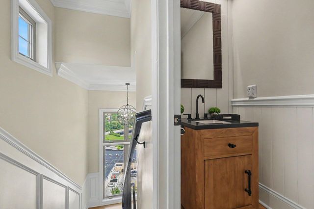 101 Watch Hill Lane, Newport, KY 41071