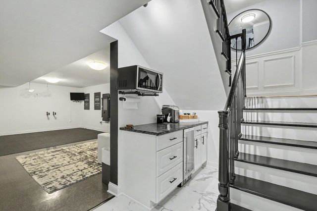 101 Watch Hill Lane, Newport, KY 41071