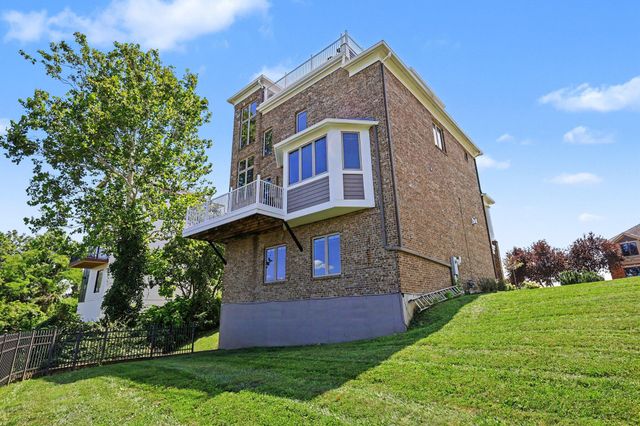 101 Watch Hill Lane, Newport, KY 41071
