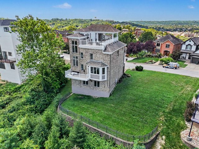 101 Watch Hill Lane, Newport, KY 41071