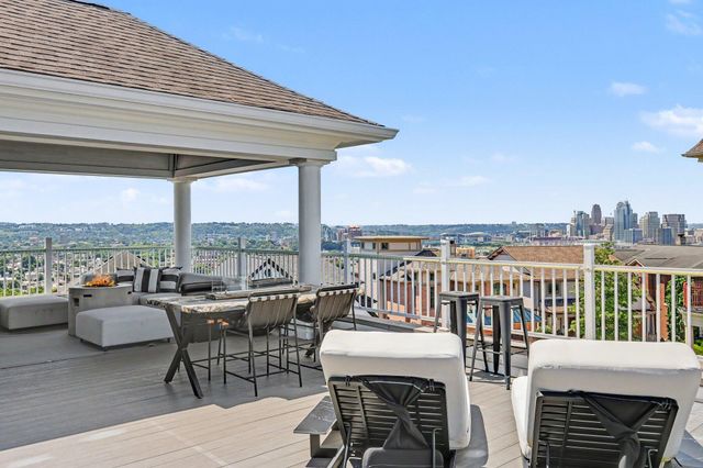 101 Watch Hill Lane, Newport, KY 41071