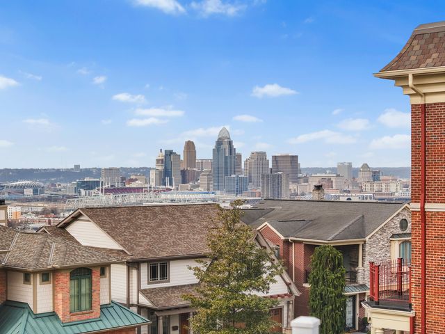 101 Watch Hill Lane, Newport, KY 41071