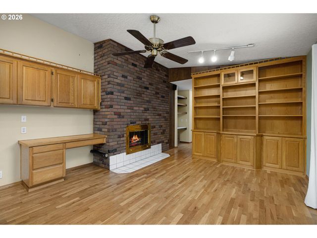 2921 Se BRIAN St, Hillsboro, OR 97123
