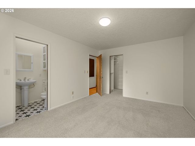 2921 Se BRIAN St, Hillsboro, OR 97123