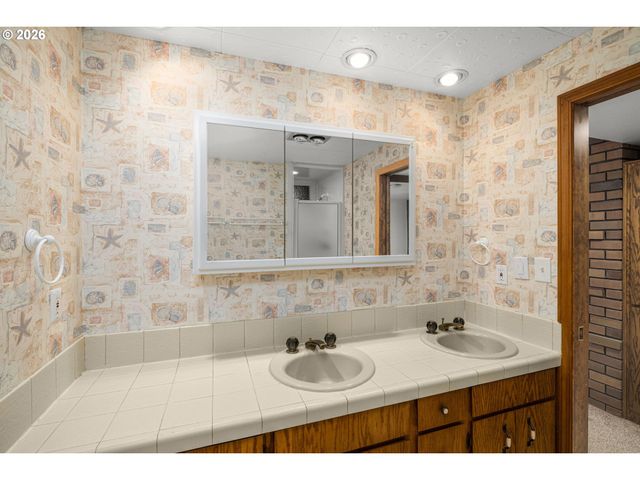 2921 Se BRIAN St, Hillsboro, OR 97123