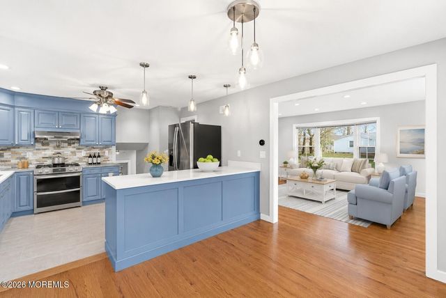 35 Redwood Drive, Toms River, NJ 08753