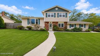 35 Redwood Drive, Toms River, NJ 08753
