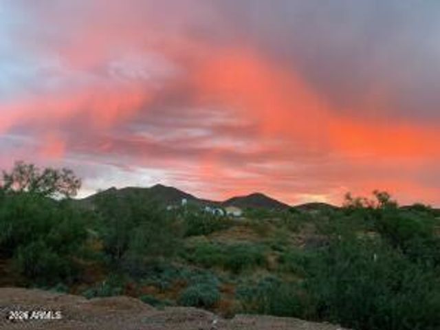 428 E HEMINGWAY Lane, Phoenix, AZ 85086