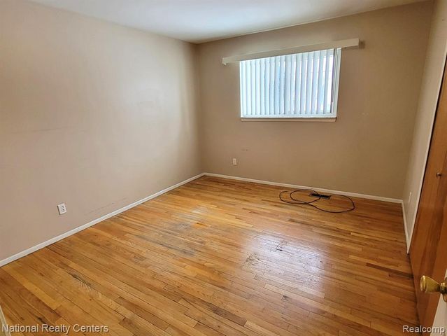 36778 Wayne Drive, Sterling Heights, MI 48312