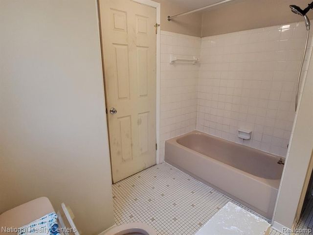 36778 Wayne Drive, Sterling Heights, MI 48312