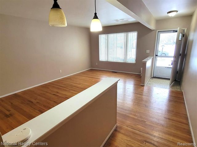 36778 Wayne Drive, Sterling Heights, MI 48312