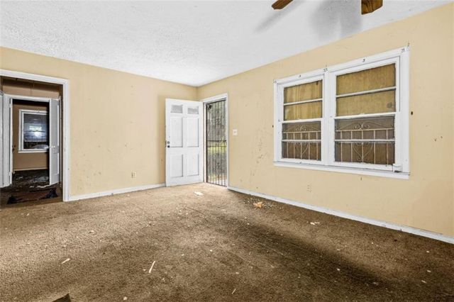 449 Hamilton E Holmes Drive, Atlanta, GA 30318