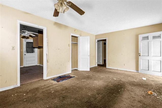 449 Hamilton E Holmes Drive, Atlanta, GA 30318