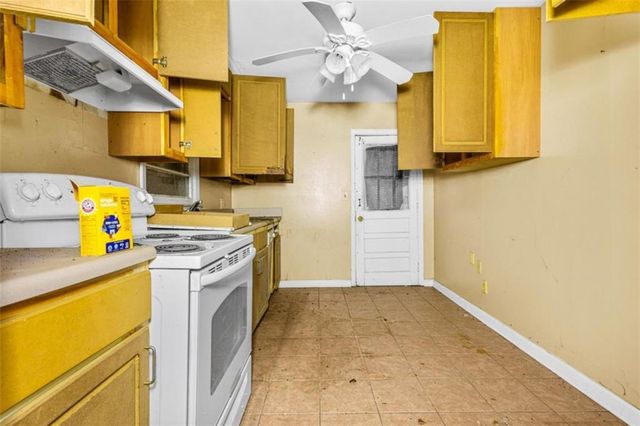 449 Hamilton E Holmes Drive, Atlanta, GA 30318