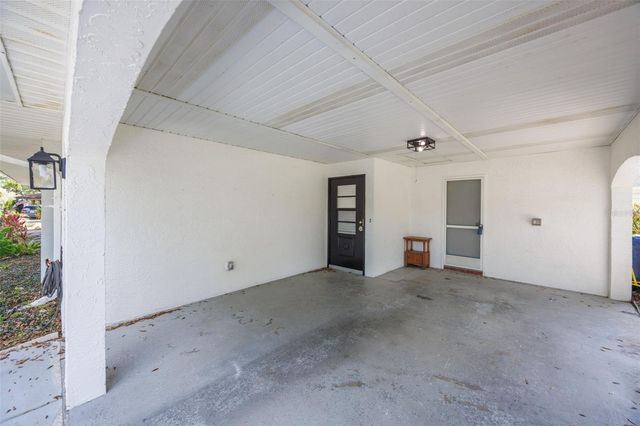 2004 HALIDOM WAY, Sun City Center, FL 33573