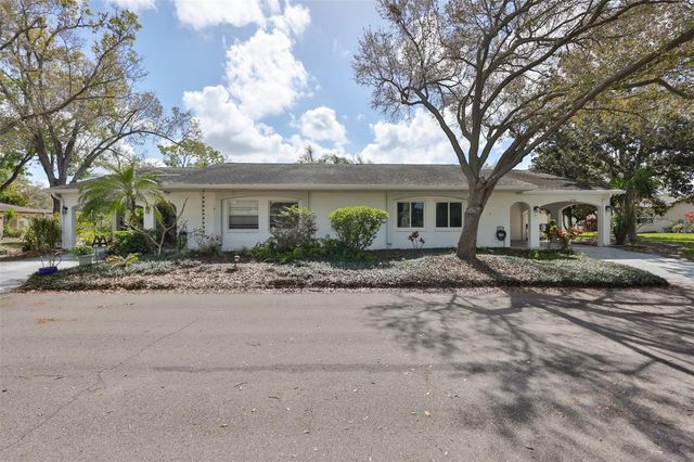 2004 HALIDOM WAY, Sun City Center, FL 33573