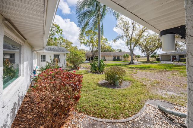 2004 HALIDOM WAY, Sun City Center, FL 33573