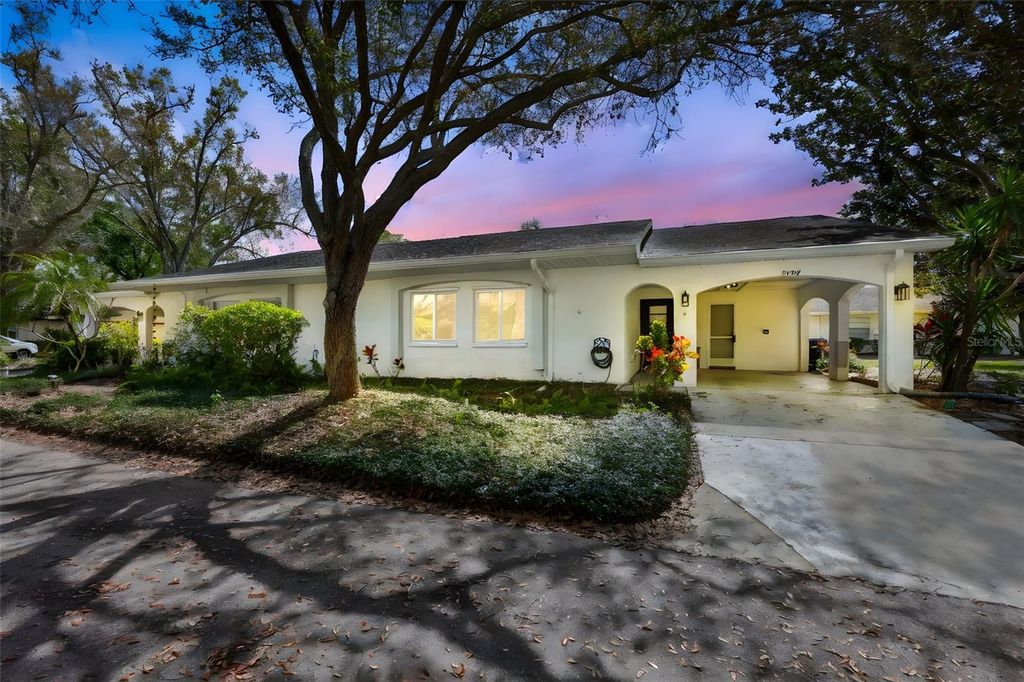 2004 HALIDOM WAY, Sun City Center, FL 33573