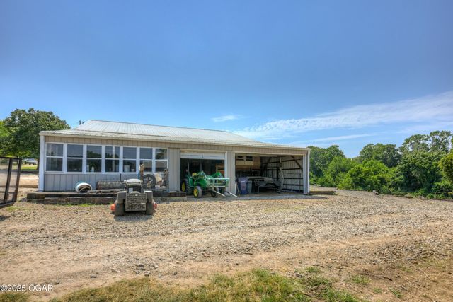 19024 State Hwy HH, Neosho, MO 64850