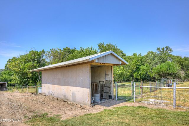 19024 State Hwy HH, Neosho, MO 64850
