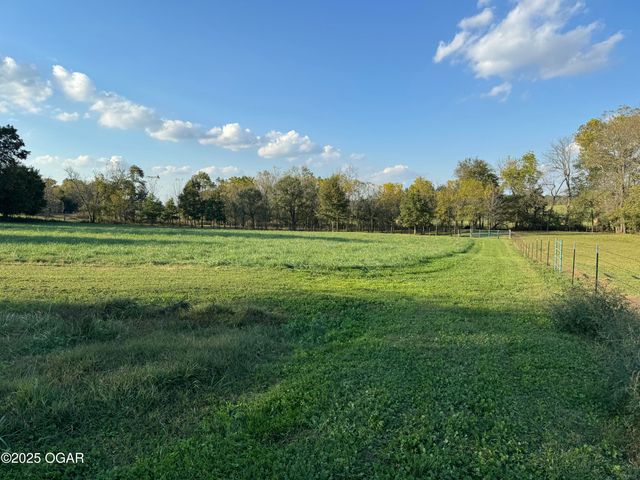 19024 State Hwy HH, Neosho, MO 64850