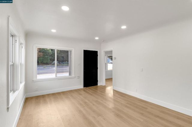 1435 Broadway st, Vallejo, CA 94590