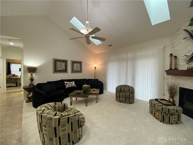 125 Cobblestone Lane, Springboro, OH 45066