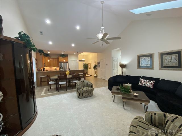 125 Cobblestone Lane, Springboro, OH 45066