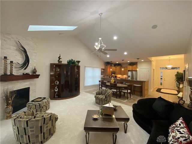 125 Cobblestone Lane, Springboro, OH 45066