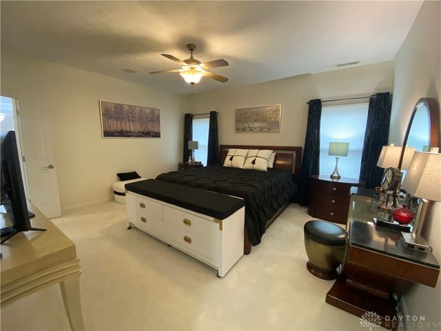 125 Cobblestone Lane, Springboro, OH 45066