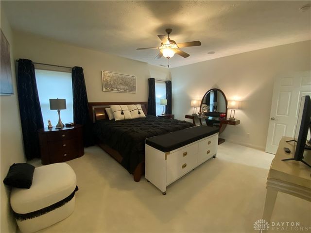 125 Cobblestone Lane, Springboro, OH 45066