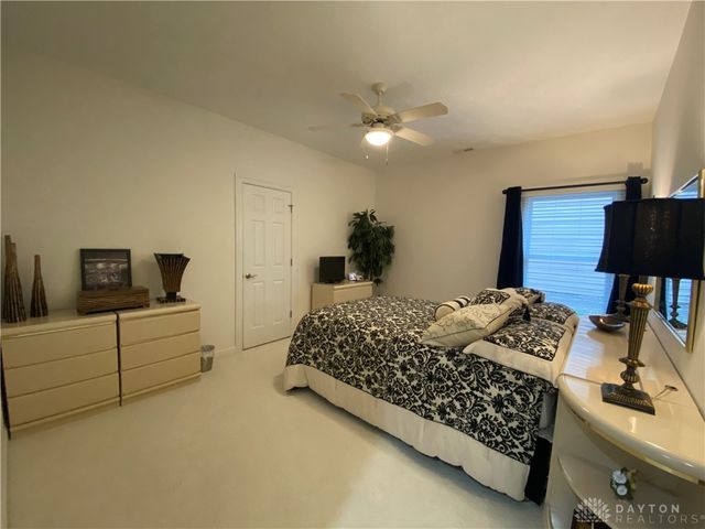 125 Cobblestone Lane, Springboro, OH 45066