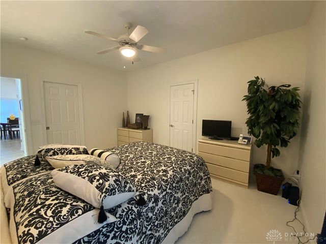 125 Cobblestone Lane, Springboro, OH 45066