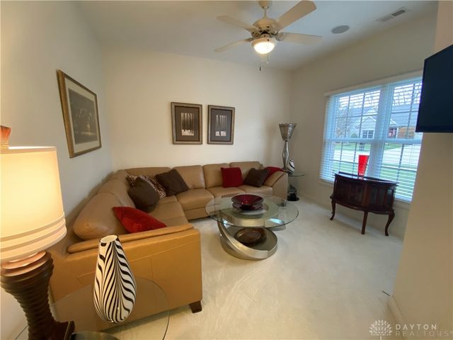 125 Cobblestone Lane, Springboro, OH 45066