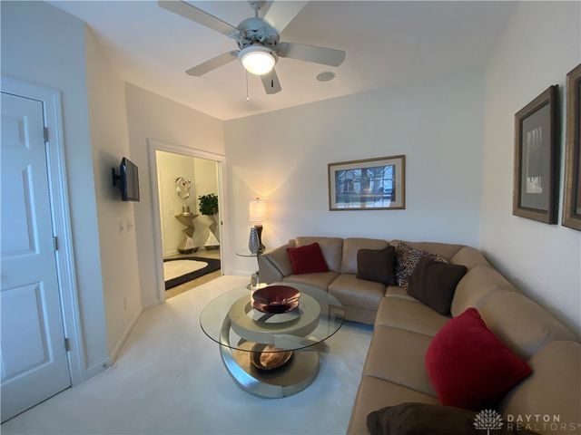 125 Cobblestone Lane, Springboro, OH 45066