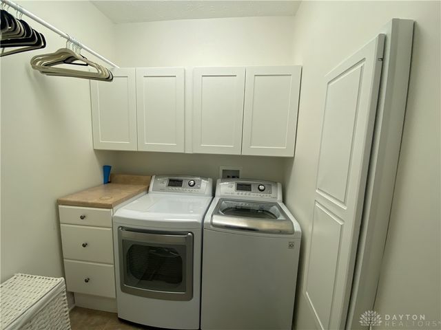 125 Cobblestone Lane, Springboro, OH 45066