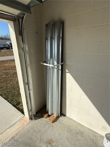 323 SW 19th LN, Cape Coral, FL 33991