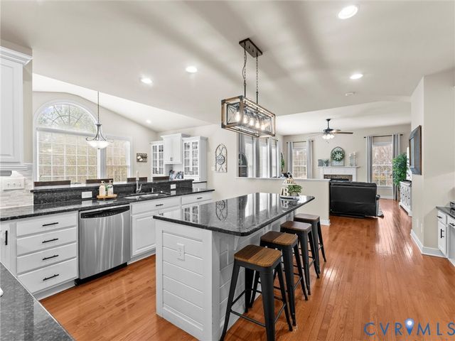 6479 Burnt Mills Ln, Moseley, VA 23120
