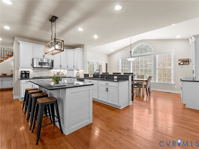 6479 Burnt Mills Ln, Moseley, VA 23120