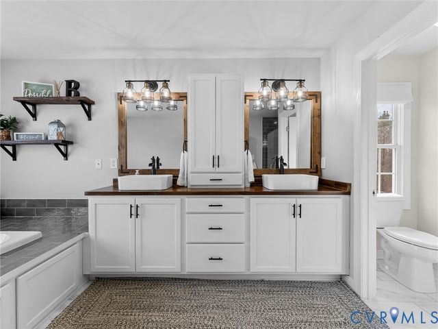 6479 Burnt Mills Ln, Moseley, VA 23120