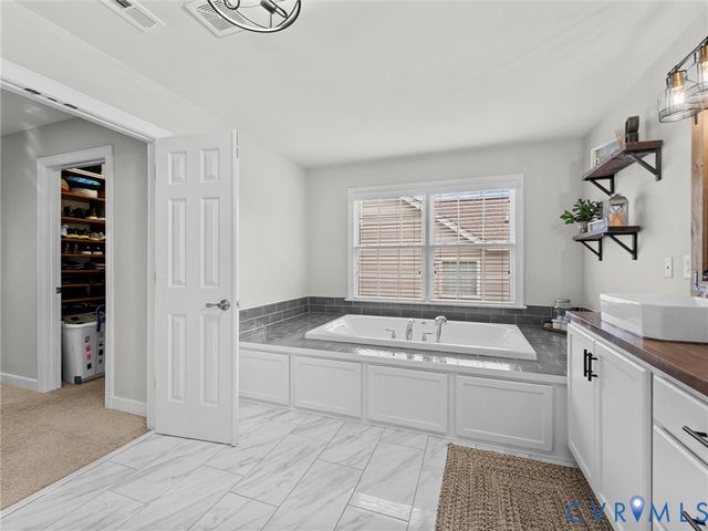 6479 Burnt Mills Ln, Moseley, VA 23120