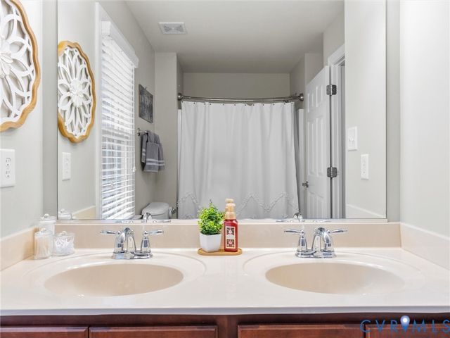 6479 Burnt Mills Ln, Moseley, VA 23120