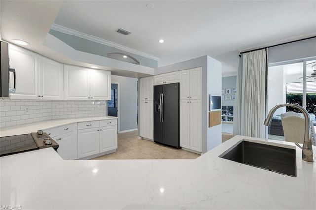 8748 Lake CIR, Fort Myers, FL 33908